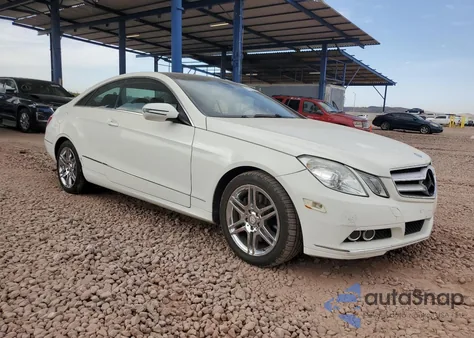 2010 Mercedes-Benz E 350 из США, поврежденный, VIN WDDKJ5GB8AF011987